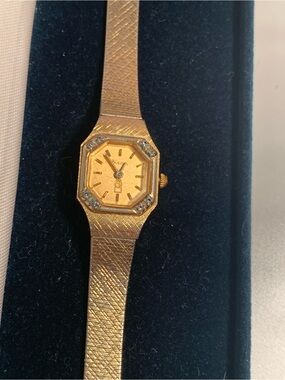 Vintage Bulova Women's Gold Bracelet Watch with Diamond  Accents / 92L78
